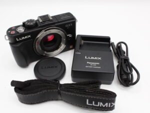 【良品】Panasonic パナソニック ミラーレス一眼カメラ ルミックス GX1 ボディ 1600万画素 エスプリブラック DMC-GX1-K#LE2025508