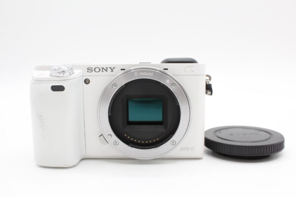 【良品】SONY ソニー ミラーレス一眼 α6000 ボディ ホワイト #LE2025571 - 画像 (11)