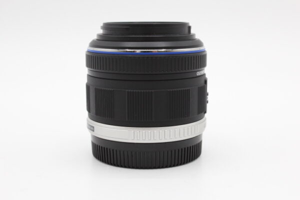 【良品】OLYMPUS オリンパス 標準ズームレンズ M.ZUIKO DIGITAL ED 14-42mm F3.5-5.6 ブラック #LE20255431 - 画像 (4)