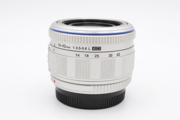 【良品】OLYMPUS オリンパス M.ZUIKO DIGITAL ED 14-42mm F3.5-5.6-SLV #LE20255841 - 画像 (2)