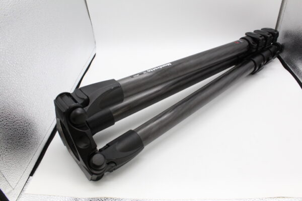 【良品】MANFROTTO マンフロット MPROカーボンファイバー 4段ビデオ三脚 #LE2025565