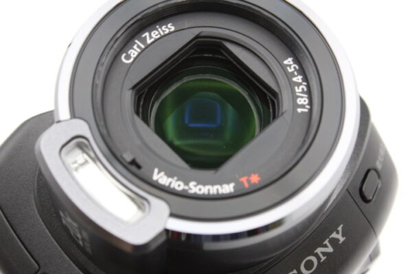 【美品】SONY ソニー HDDデジタルハイビジョンビデオカメラ Handycam (ハンディカム) ブラック HDR-SR8 (HDD100GB) #LE2025636 - 画像 (12)