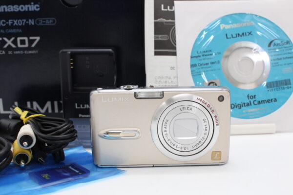 【美品】PANASONIC パナソニック デジタルカメラ LUMIX FX07 グロスゴールド DMC-FX07-N #LE2025652