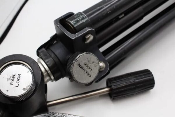 【並品】HUSKY ハスキー PROFESSIONAL TRIPOD 雲台一体型三脚 #LE2025472 - 画像 (4)