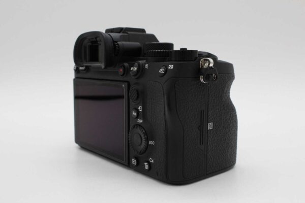 【美品】SONY ソニー フルサイズミラーレス一眼 ブラック α7RM4 ボディ ILCE-7RM4 #LE2025860 - 画像 (7)