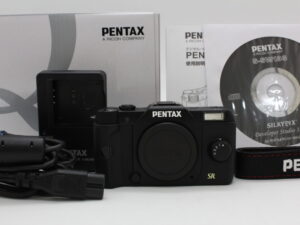 【美品】PENTAX ペンタックス ミラーレス一眼 Q7 ボディ ブラック Q7 BLACK BODY KIT 10407 #LE2025855