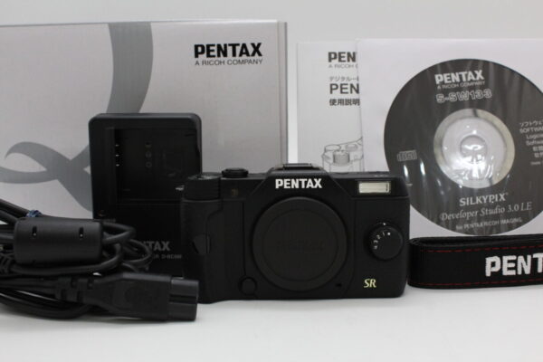 【美品】PENTAX ペンタックス ミラーレス一眼 Q7 ボディ ブラック Q7 BLACK BODY KIT 10407 #LE2025855