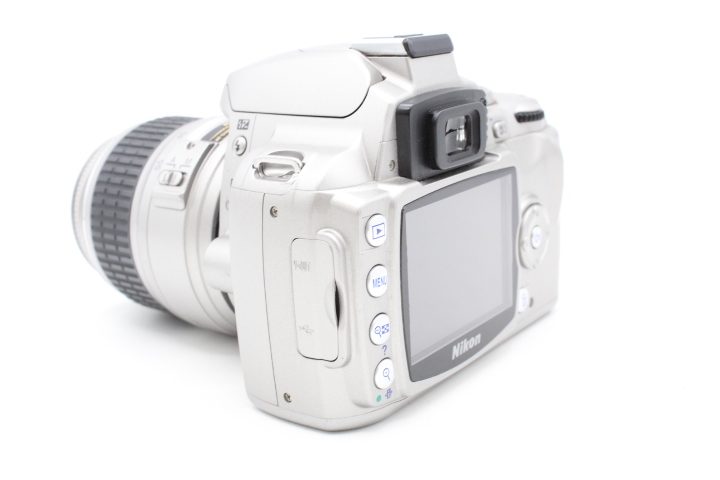 【美品】Nikon ニコン デジタル一眼レフカメラ D40 レンズキット シルバー D40SLK#LE2025830 - 画像 (6)