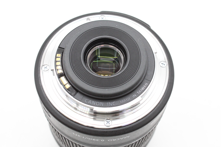 【美品】CANON キヤノン 標準ズームレンズ EF-S18-135mm F3.5-5.6 IS STM #LE2025964 - 画像 (8)