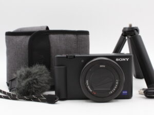 【良品】SONY ソニー VLOGCAM ZV-1 ボディ 24-70mm F1.8-2.8 ズームレンズ ブラック ZV-1 B #LE2026263
