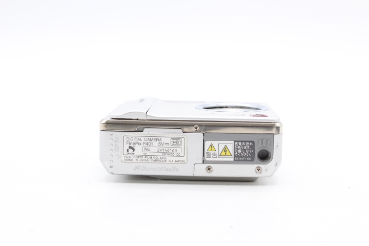 【良品】FUJIFILM 富士フイルム FinePix F401 2.1MP デジタルカメラ 光学3倍ズーム付き#LE2025699 - 画像 (10)