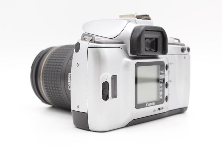 【良品】CANON キヤノン EOS Kiss 5 シルバー レンズキット #LE2026648 - 画像 (5)