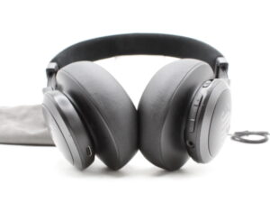 【良品】JBL ジェイビーエル TUNE 770NC ワイヤレスヘッドホン ブラック #LE2027024