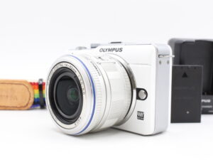 【良品】OLYMPUS オリンパス PEN E-PL1レンズキット ホワイト E-PL1 LKIT WHT #LE2027619