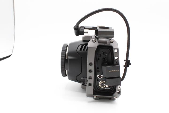 【美品】BLACKMAGIC DESIGN ブラックマジックデザイン Pocket Cinema 6K EFマウント #LE2027941 - 画像 (3)