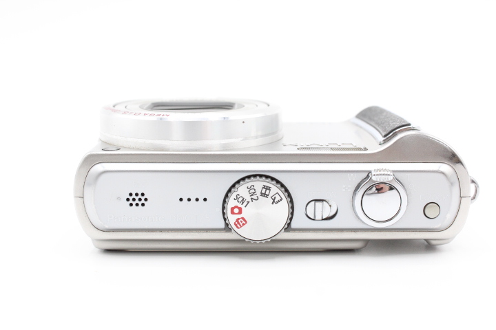 【良品】Panasonic パナソニック デジタルカメラ LUMIX ルミックス シルバー DMC-TZ5-S #LE2028346 - 画像 (2)