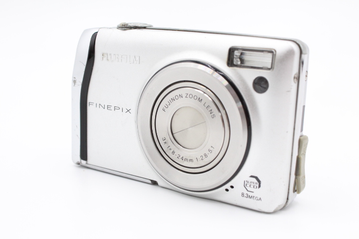 【良品】FUJIFILM 富士フイルム デジタルカメラ FinePix F50fd シルバー 1200万画素 光学3倍ズーム #LE2027674 - 画像 (2)
