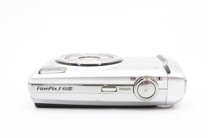 【良品】FUJIFILM 富士フイルム デジタルカメラ FinePix F50fd シルバー 1200万画素 光学3倍ズーム #LE2027674 - 画像 (9)
