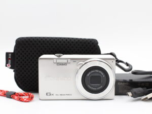 【良品】CASIO カシオ EXILIM EX-ZS26 シルバー コンパクトデジタルカメラ #LE2028403