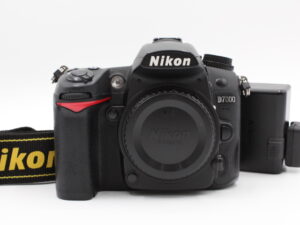 【良品】Nikon ニコン デジタル一眼レフカメラ D7000 ボディー #LE2027745
