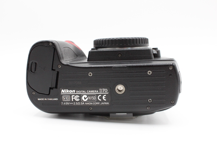 【良品】NIKON ニコン デジタルカメラ D70 ボディ/BODY610万画素 #LE2027747 - 画像 (10)