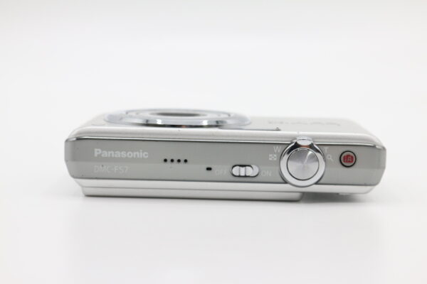 良品】Panasonic パナソニック デジタルカメラ LUMIX FS7 シルバー DMC