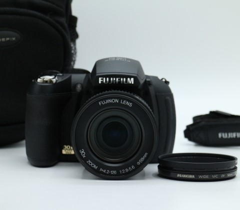 【美品】 FUJIFILM 富士フイルム デジタルカメラ FinePix HS10 ブラック FX-HS10 #LE2028806
