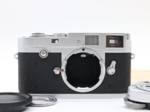【良品】LEICA M2 ライカ 初期型 内ギザ Rボタン リワインド シルバー #LE2027566
