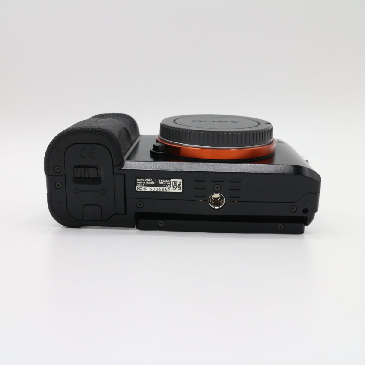 【良品】SONY ソニー α7 ボディ ILCE-7 フルサイズ ミラーレス一眼カメラ Eマウント #LE2027374 - 画像 (2)