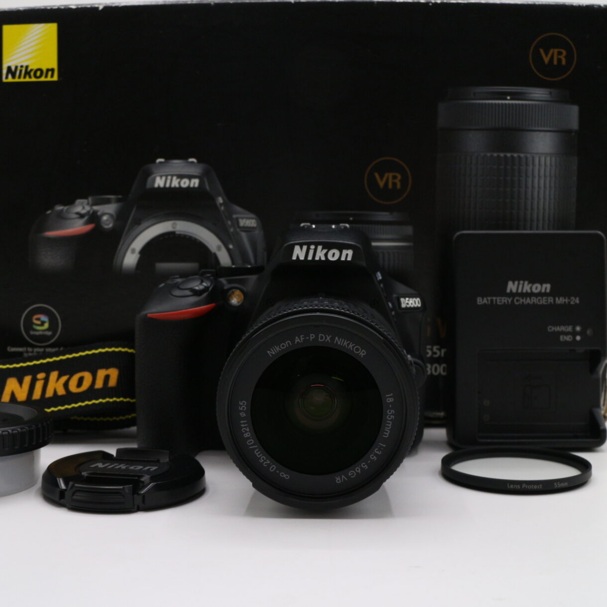 【良品】NIKON ニコン D5600 AF-P 18-55 VR レンズキット ブラック バリアングル液晶 #LE2029507