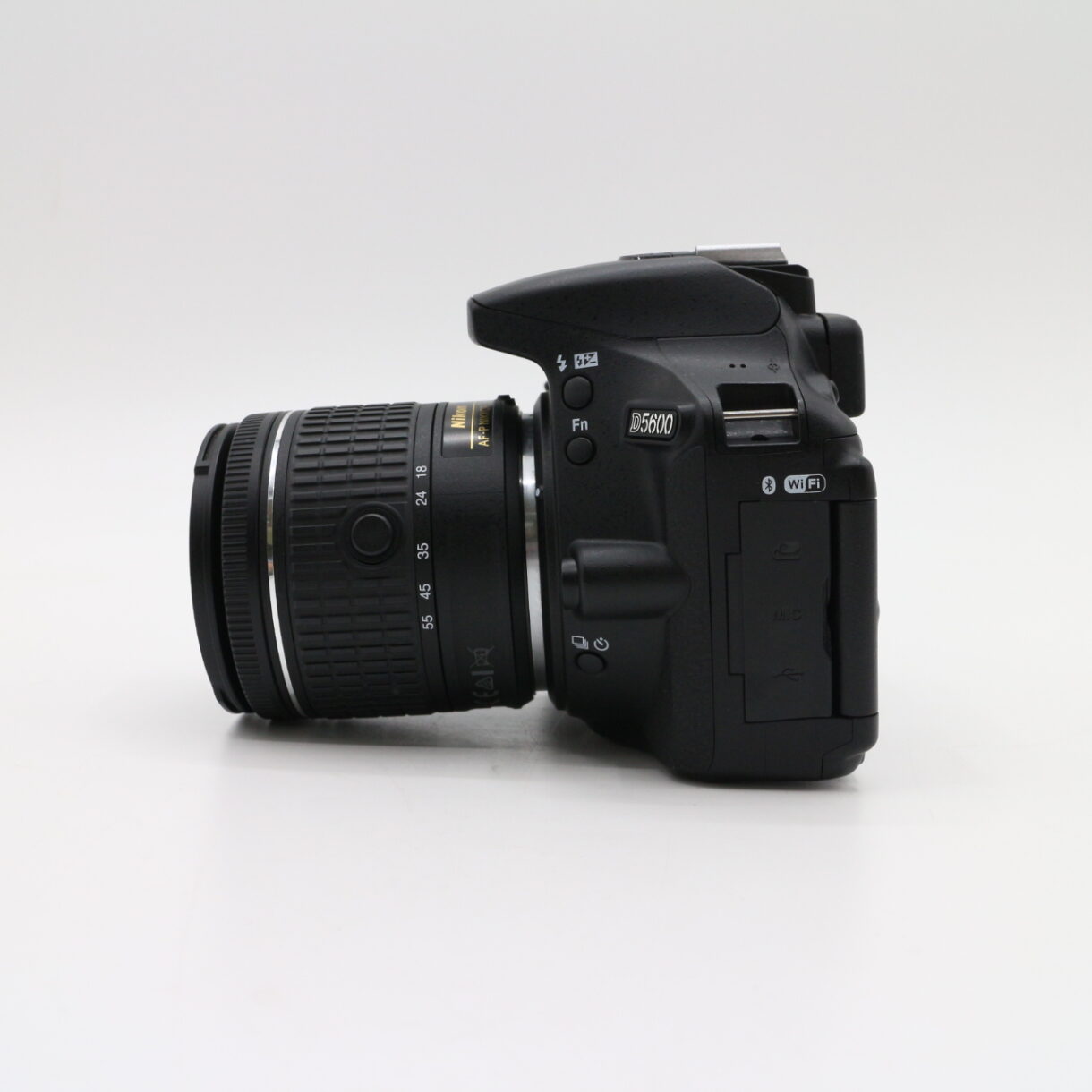 【良品】NIKON ニコン D5600 AF-P 18-55 VR レンズキット ブラック バリアングル液晶 #LE2029507 - 画像 (6)