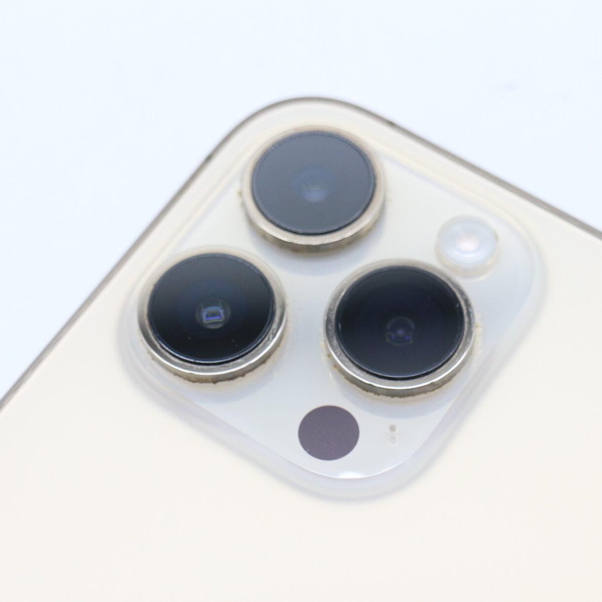 【良品】APPLE アップル iPhone 14 Pro 256GB ゴールド SIMフリー #LE2029393 - 画像 (9)