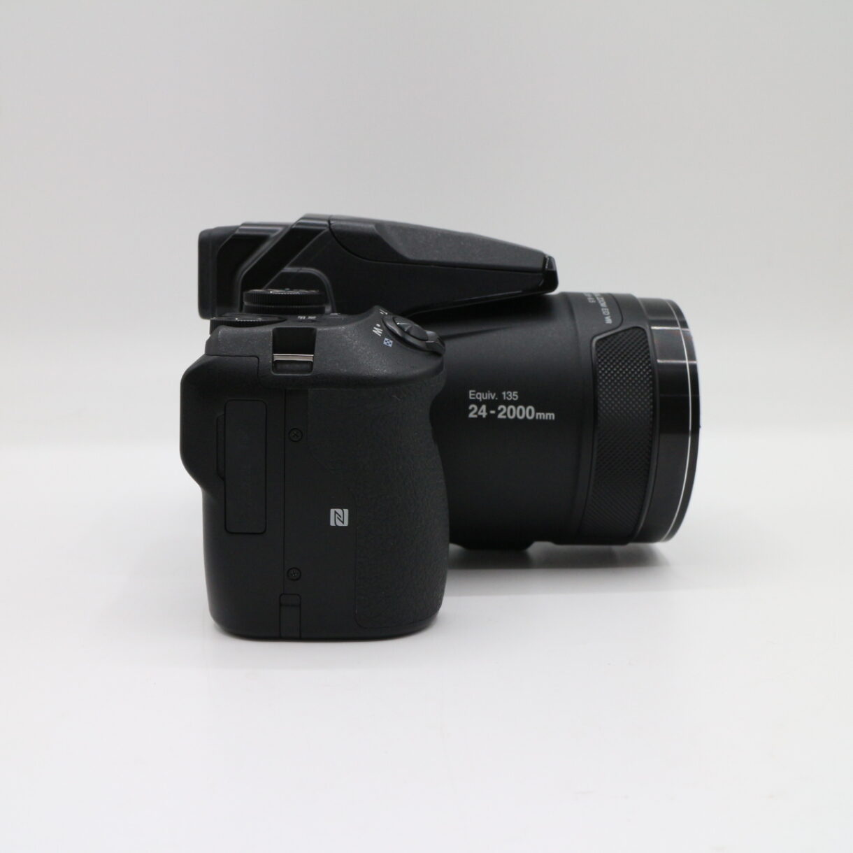 【良品】NIKON ニコン COOLPIX P900 光学83倍ズーム 2000mm相当 超望遠 #LE2029567 - 画像 (9)