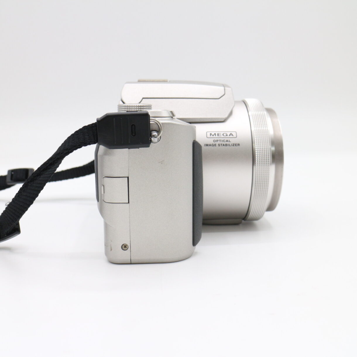 【良品】PANASONIC パナソニック LUMIX DMC-FZ10 デジタルカメラ LEICAレンズ搭載 #LE2029562 - 画像 (7)