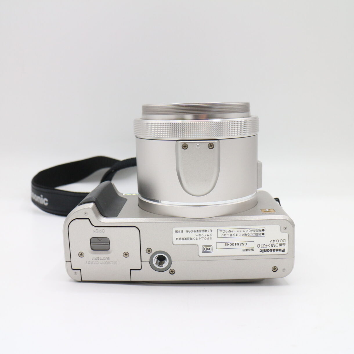 【良品】PANASONIC パナソニック LUMIX DMC-FZ10 デジタルカメラ LEICAレンズ搭載 #LE2029562 - 画像 (10)